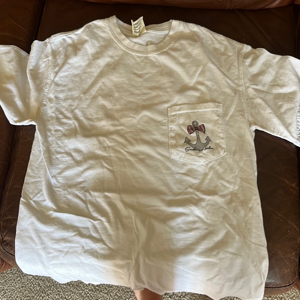 Southern anchor tee! Size small!